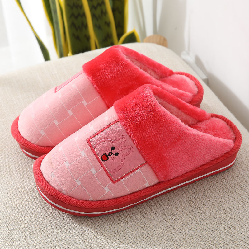 Dép bông đi trong nhà giữ ấm chân vào mùa đông xinh xắn | BigBuy360 - bigbuy360.vn