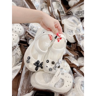 Dép cross gắn charm