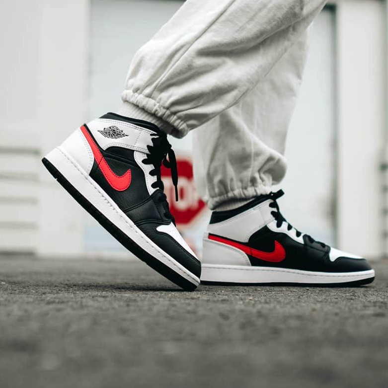 Giày Nike Jordan Chính Hãng FREESHIP Nike Air Jordan 1 Mid Chile Red- Giày Sneaker Thể Thao JD1 Cổ Cao- Simple Sneaker