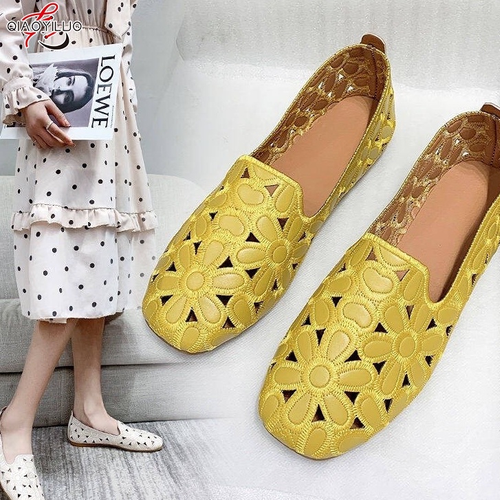 Dép bít mũi QIAOYILUO đế bằng chống trượt chống mòn in họa tiết thời trang cho nữ