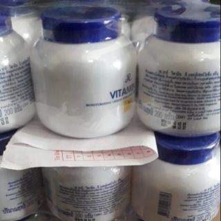 Kem vitamin e thái lan