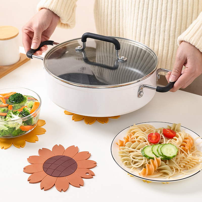 Đế lót nồi cách nhiệt hình hoa hướng dương 15cm 19.5cm