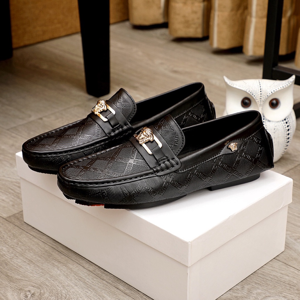 Giày lười nam da thật cao cấp Versace thiết kế sang trọng với họa tiết trên da nổi bật và bắt mắt