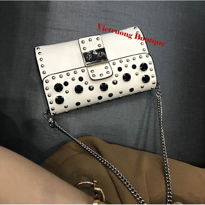 Clutch nữ cầm tay đinh tán