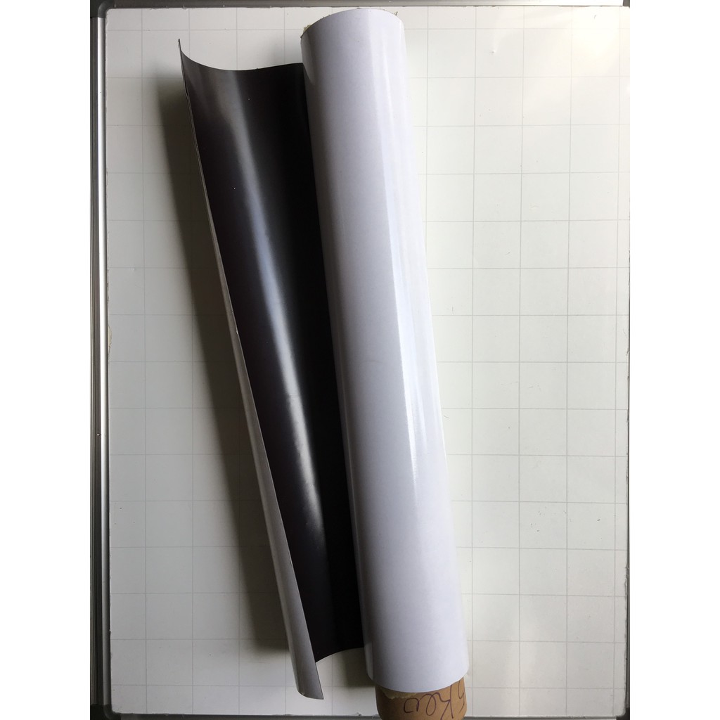 5 Tấm A4 0.5mm có keo, một mặt nam châm mặt còn lại phủ băng keo hai mặt