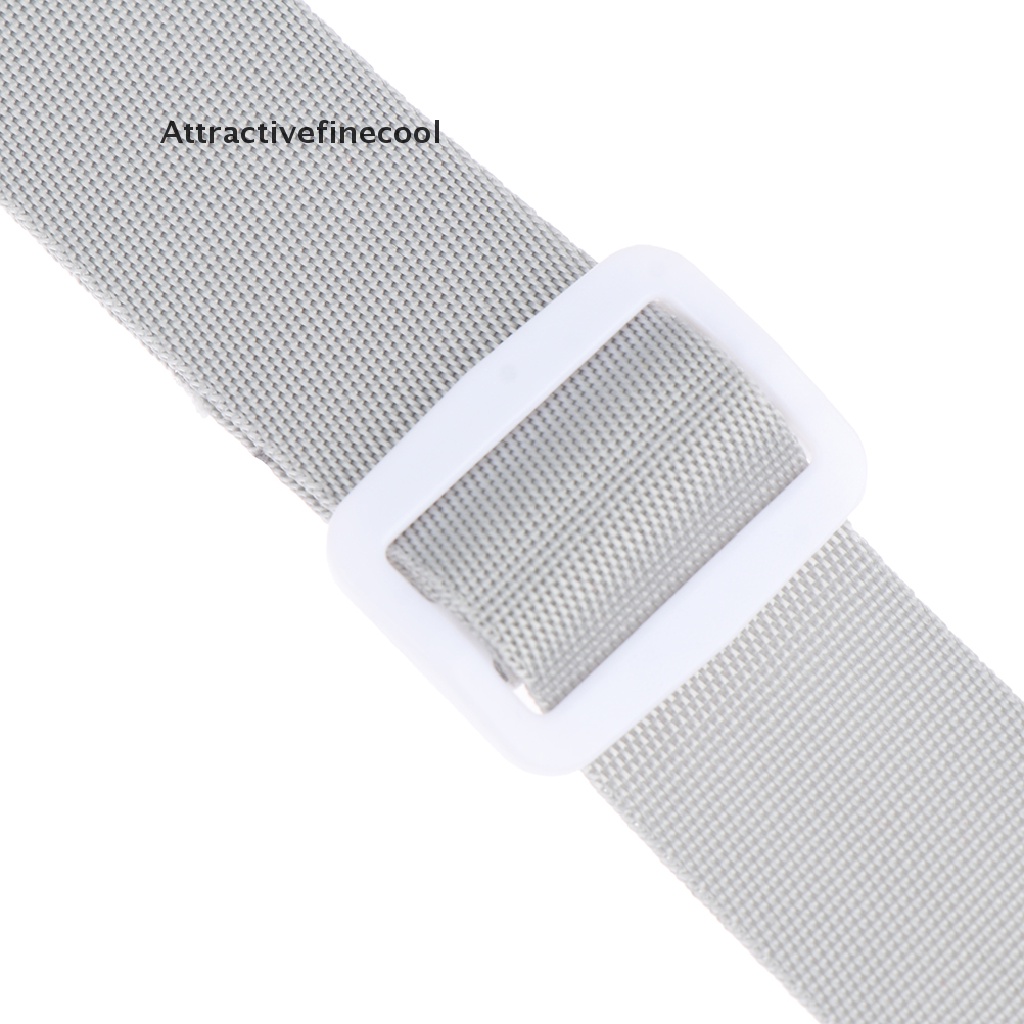 Đai an toàn cho bé ngồi ghế