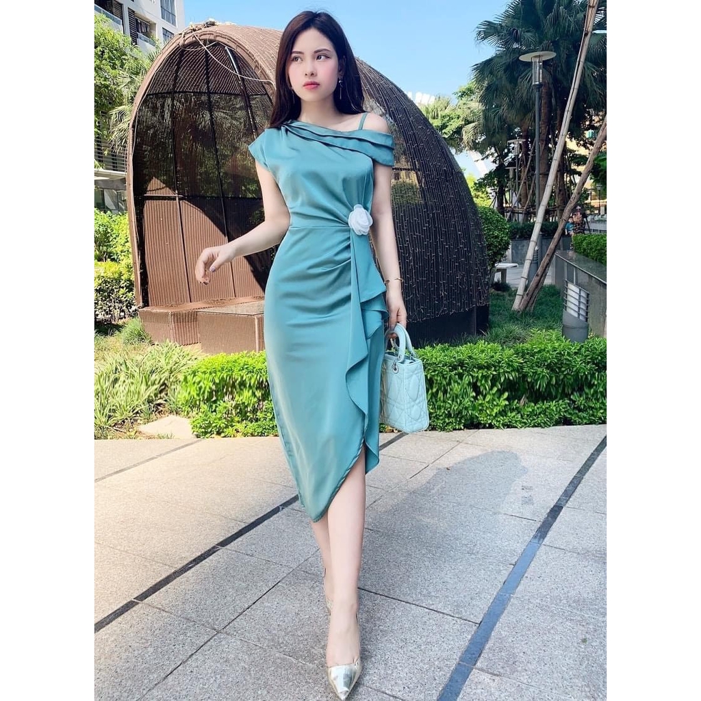 BÁN SỈ VÁY LỤA XANH LỆCH VAI KÈM HOA | BigBuy360 - bigbuy360.vn