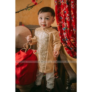 Áo dài gấm vàng phối tay cho bé