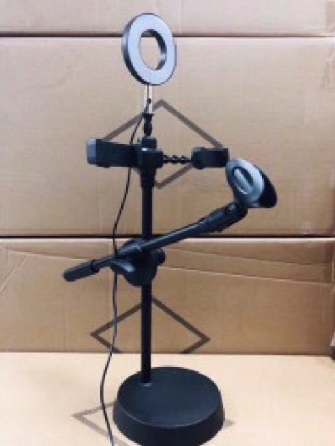 ĐÈN led livestream 4 in 1 mẫu mới nhất live 2 đt 2 chống micro giá tốt