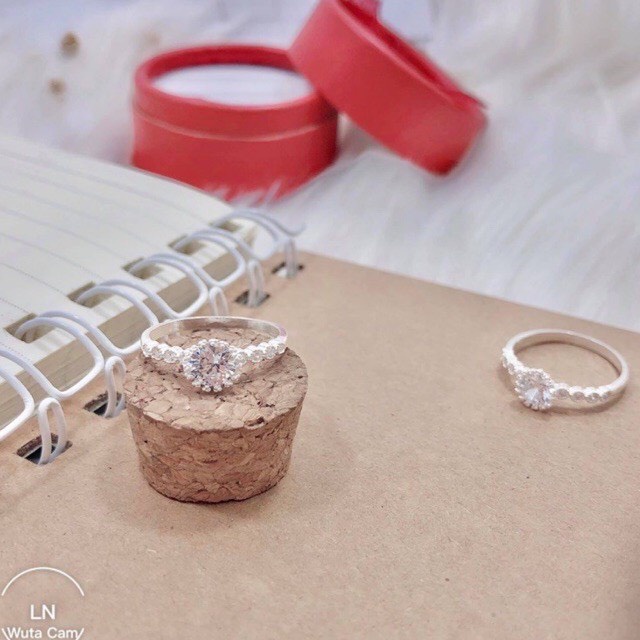 Nhẫn nữ bạc thật đính đá tròn nhỏ xinh - Kho sỉ bạc Nhất Linh