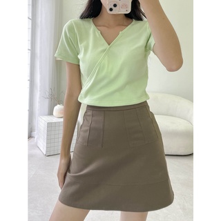 Áo croptop thun ngắn đắp chéo trước thời trang GAGO màu xanh lá GA3887