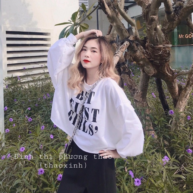 Áo croptop nữ kiểu from rộng in chữ