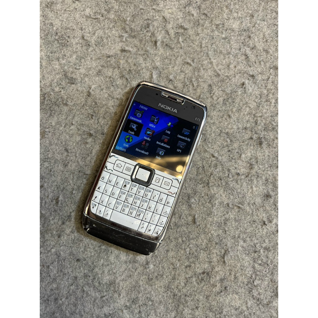 Điện thoại Nokia E71 Chính hãng