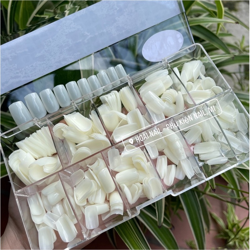 Móng úp fom vuông ngắn