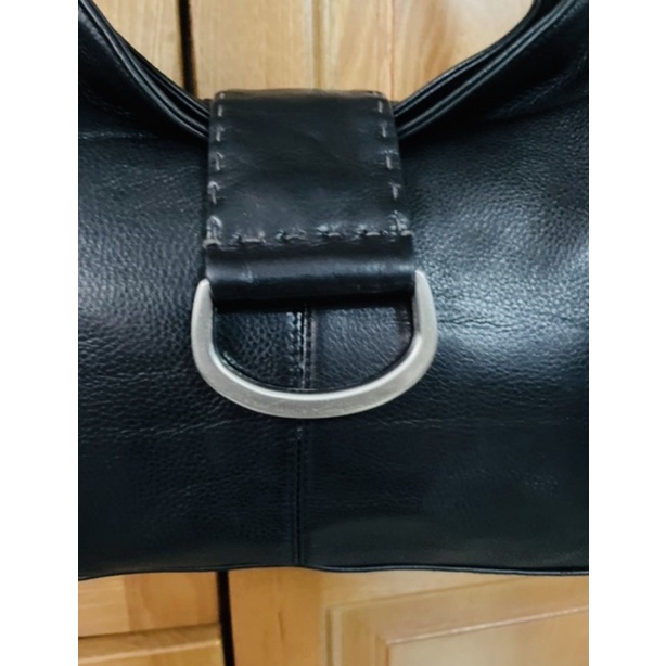 Túi đeo chéo độ mới cao da bò thật da bò dẻo mềm xài rất bền , màu đen .