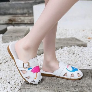 Giày sục da cho bé gái