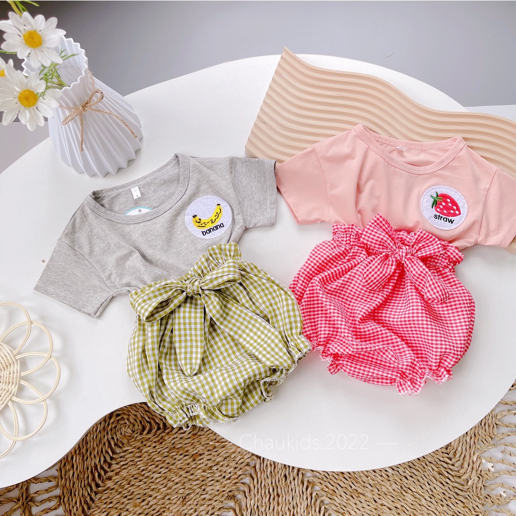Bộ áo phông chất cotton thêu đắp kèm quần chip cột nơ xinh xắn cho bé gái
