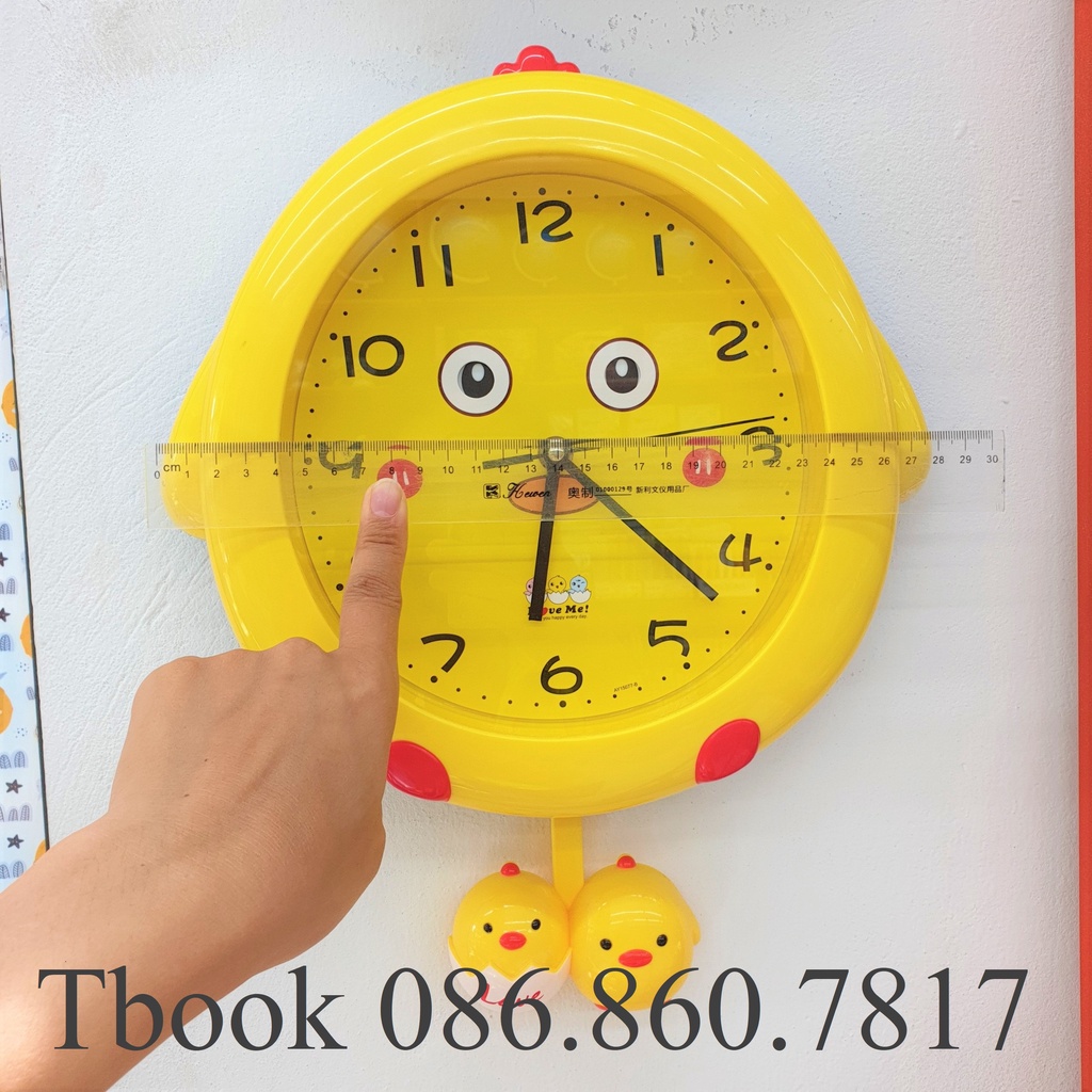 Đồng hồ treo tường hình gà màu vàng 28cm kim trôi