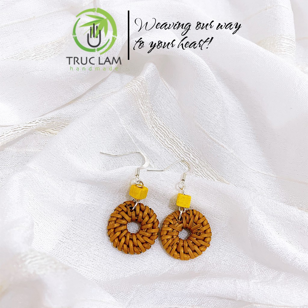 Phụ kiện đi biển khuyên tai cói bông tai mây tre đan KT02 - Trúc Lâm Handmade