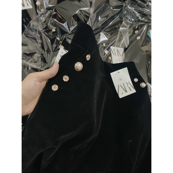 Chân váy nhung nữ viền hoa cúc | BigBuy360 - bigbuy360.vn