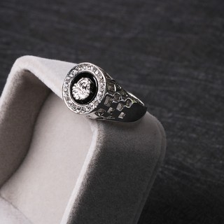 Nhẫn Versace