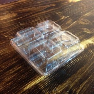 BỘ 100 HỘP NHỰA ĐỰNG BÁNH 4 NGĂN HH161 - MỖI NGĂN 5.5 CM