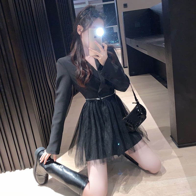 Đầm nữ màu đen phối lưới dáng ôm thời trang thu 2021