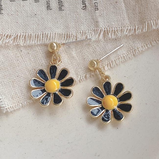 Khuyên Tai Xi Mạ Phối Đá Xanh Phong Cách Retro