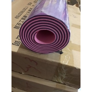 Thảm tập Yoga loại đắt