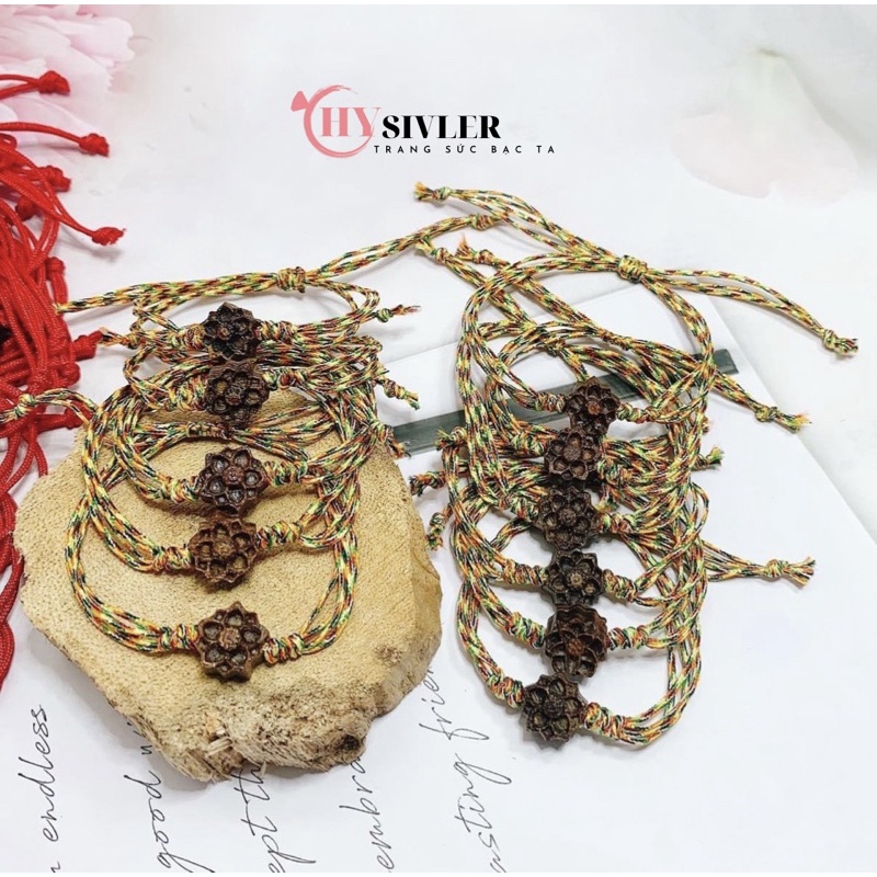 Vòng chỉ đỏ chỉ ngũ sắc may mắn mix sen (ảnh thật)