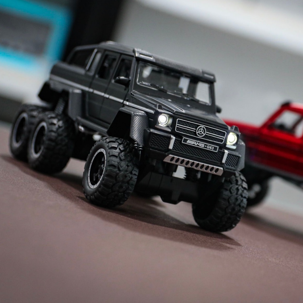 Xe mô hình Mercedes Benz Brabus G700, G63 AMG 6x6, Maybach G650 1:32