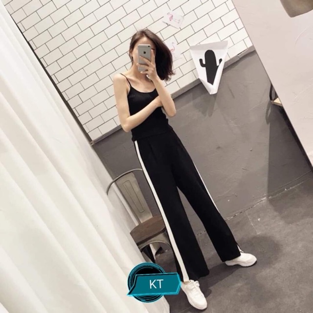 Quần ống rộng 1 sọc xẻ KTH0819