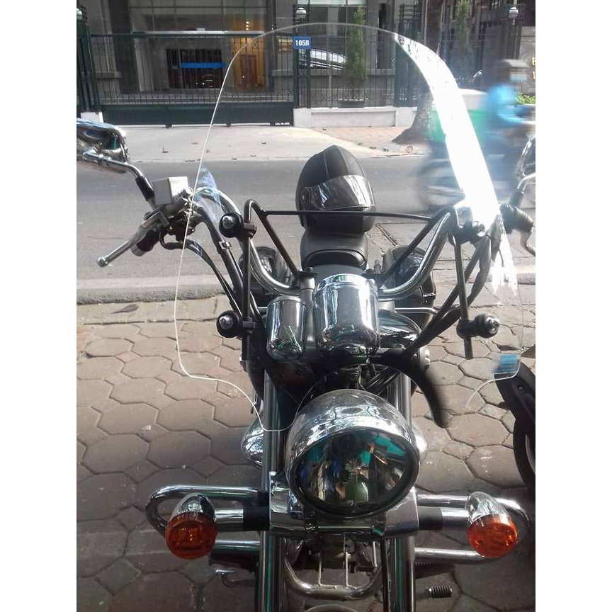 Kính chắn gió xe máy Suzuki150