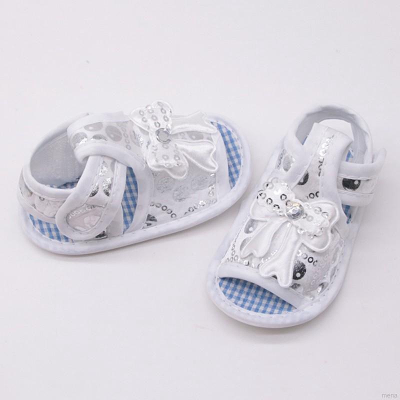 Giày sandal mềm mại thích hợp cho bé gái