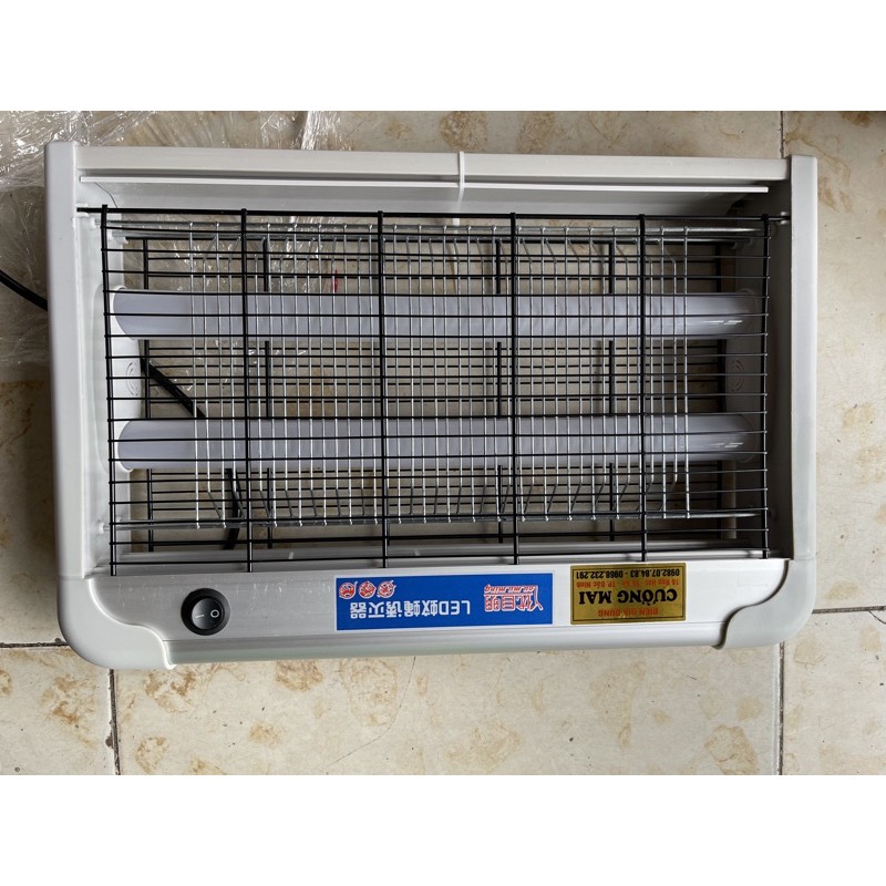 Đèn bắt muỗi cực hiệu quả cường mai