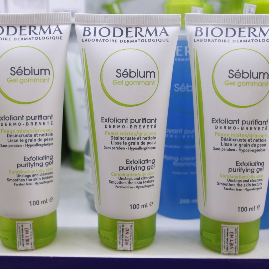 Gel Tẩy Tế Bào Chết Bioderma Sebium Cho Da Dầu Mụn 100ml