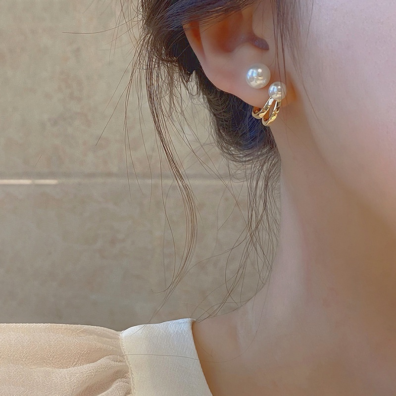 Đôi Khuyên Tai Hợp Kim Đính Ngọc Trai Nhân Tạo Sang Trọng Cho Nữ