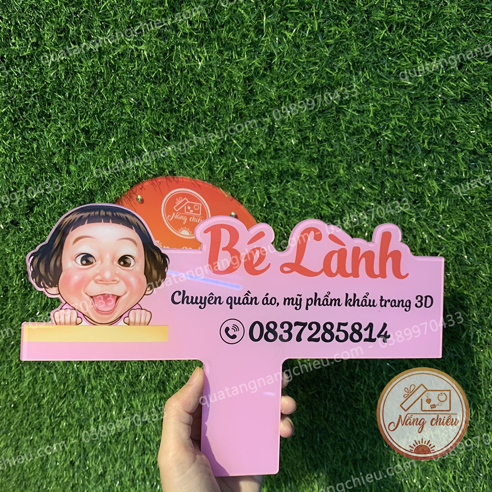Bảng cầm tay đạo cụ chụp hình_ Bảng hiệu shop giá rẻ