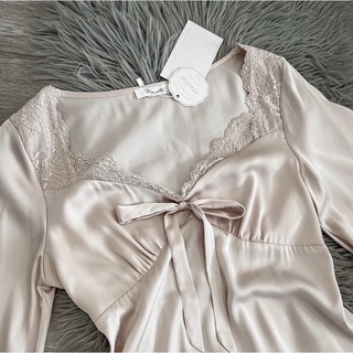 VÁY LỤA NUDE DÁNG DÀI XINH