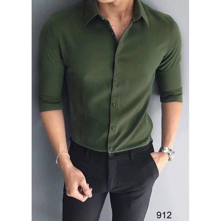 Sơ mi trơn dài tay nam màu rêu đậm chất thô mềm dáng body phù hợp cho nam