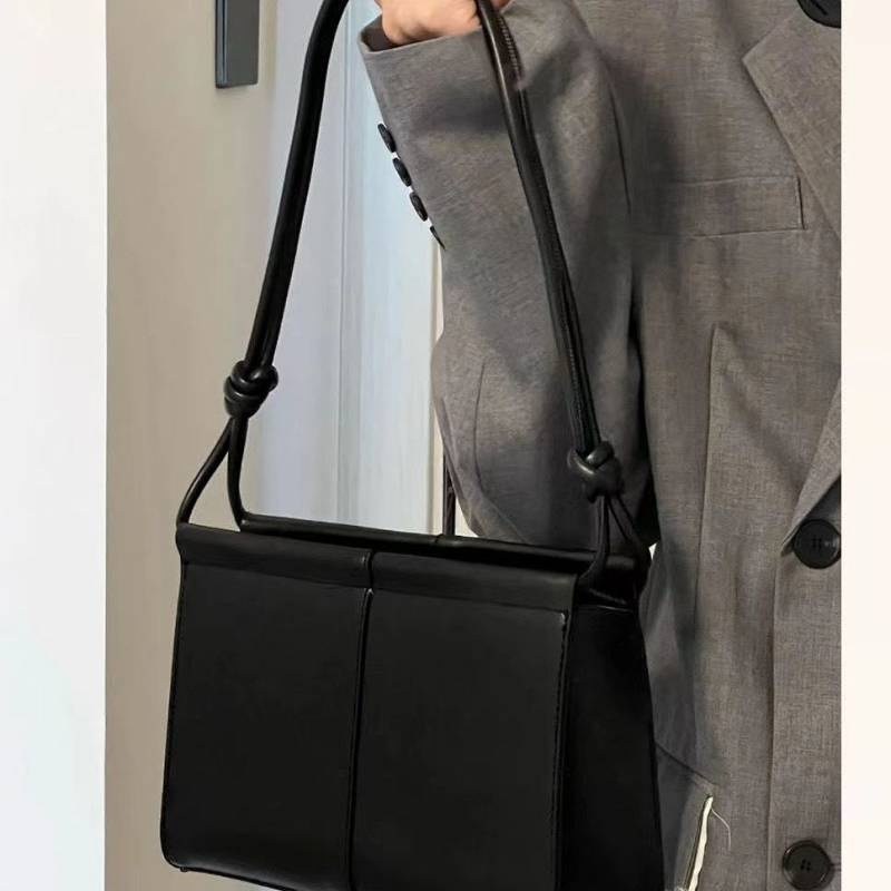 Inca Special-Interest Design Simple Cold Style Underarm Bag Women's Small Square Bag Texture Ins Korean Style 2022 New Fashion 0J3W
