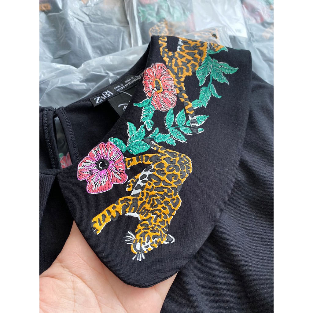 Áo Z.a.r.a Cổ Sen Thêu Hoa