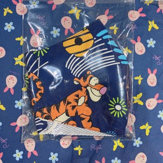 Khẩu trang vải gấu Pooh
