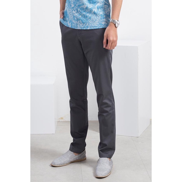 Quần kaki nam Aristino AKK00208 phom regular fit vừa văn chất cotton cao cấp mềm thoáng mát và thấm hút tốt