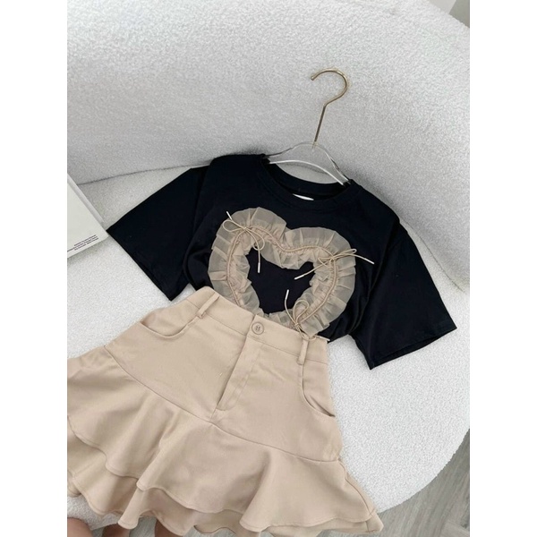 SET PULL ĐEN KẾT VOAN TIM + CHÂN VÁY NUDE BÈO TẦNG