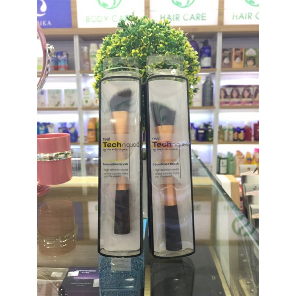 Cọ Trang Điểm Real Techniques