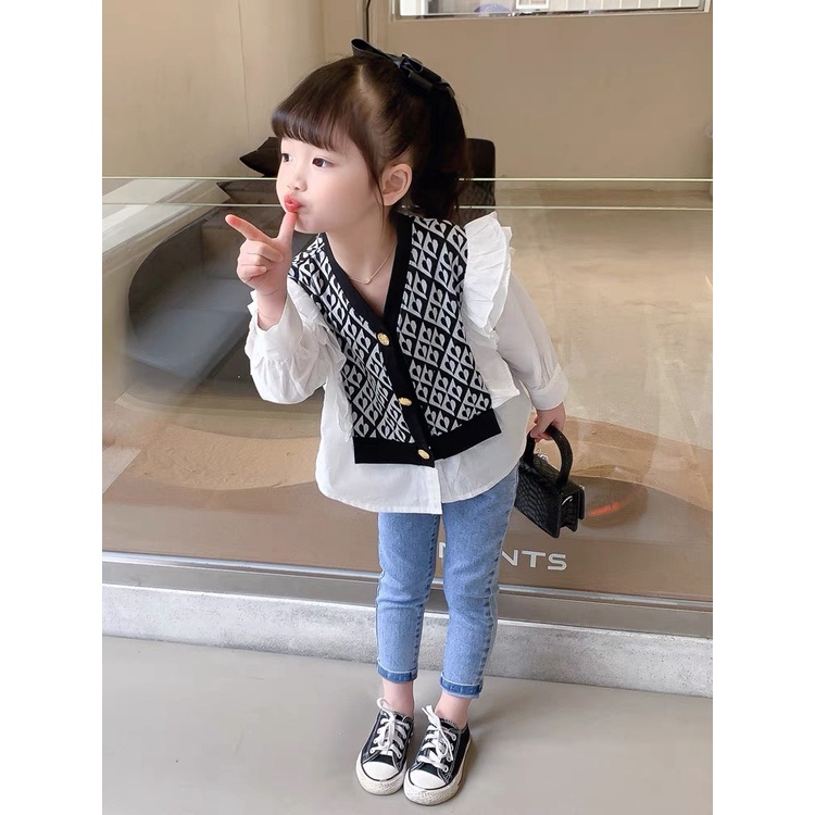 Set áo họa tiết thổ cẩm quần jean bé gái