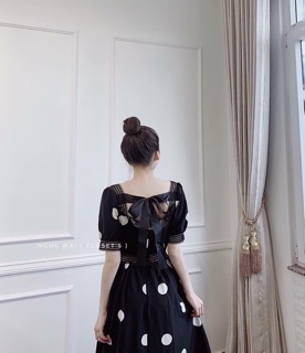 Váy buộc nơ