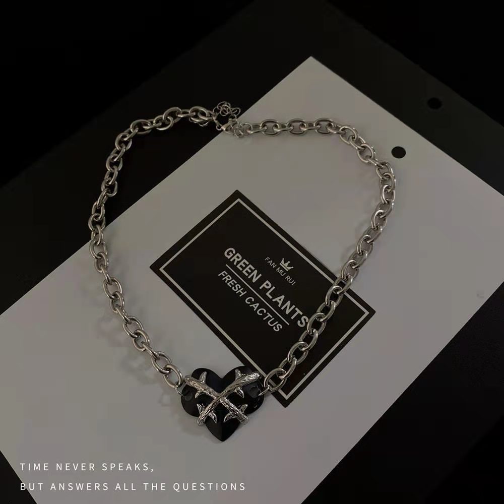 Dây chuyền trái tim đen tình yêu vòng cổ nữ cá tính