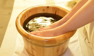 THUỐC NGÂM CHÂN NGƯỜI DAO ĐỎ